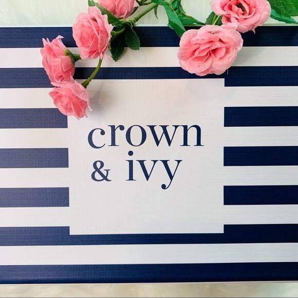 Crown & Ivy Black and White Heels - Picture 7 of 7